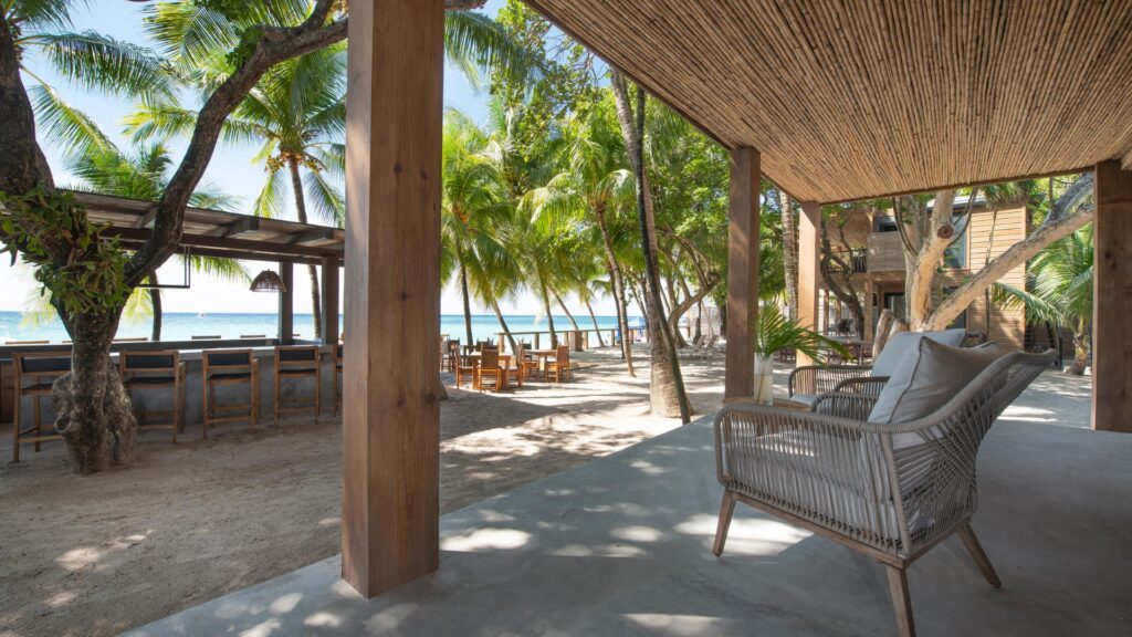 Roatan beach hotels