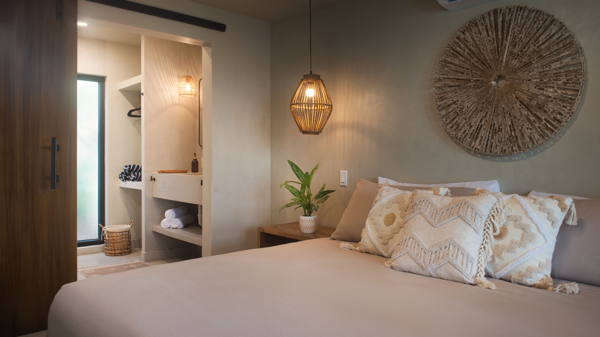 Roatan Luxury Hotels