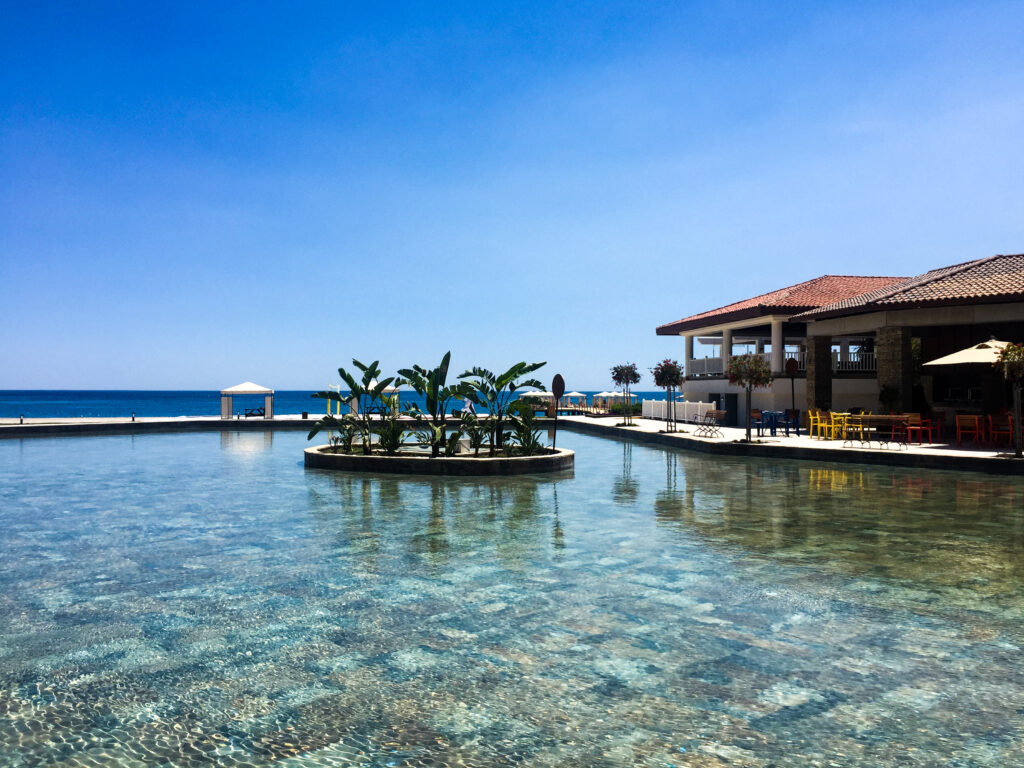 Arca Roatan Resort