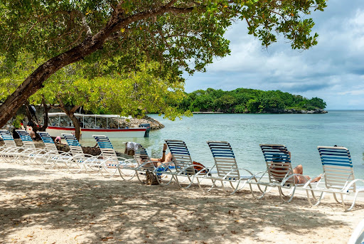 Relaxing boutique stay near beaches in Roatan